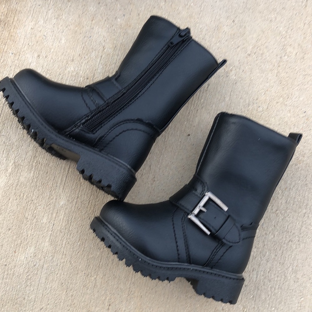 Toddler Boys Duck River Outfitters black boots. Size 5M